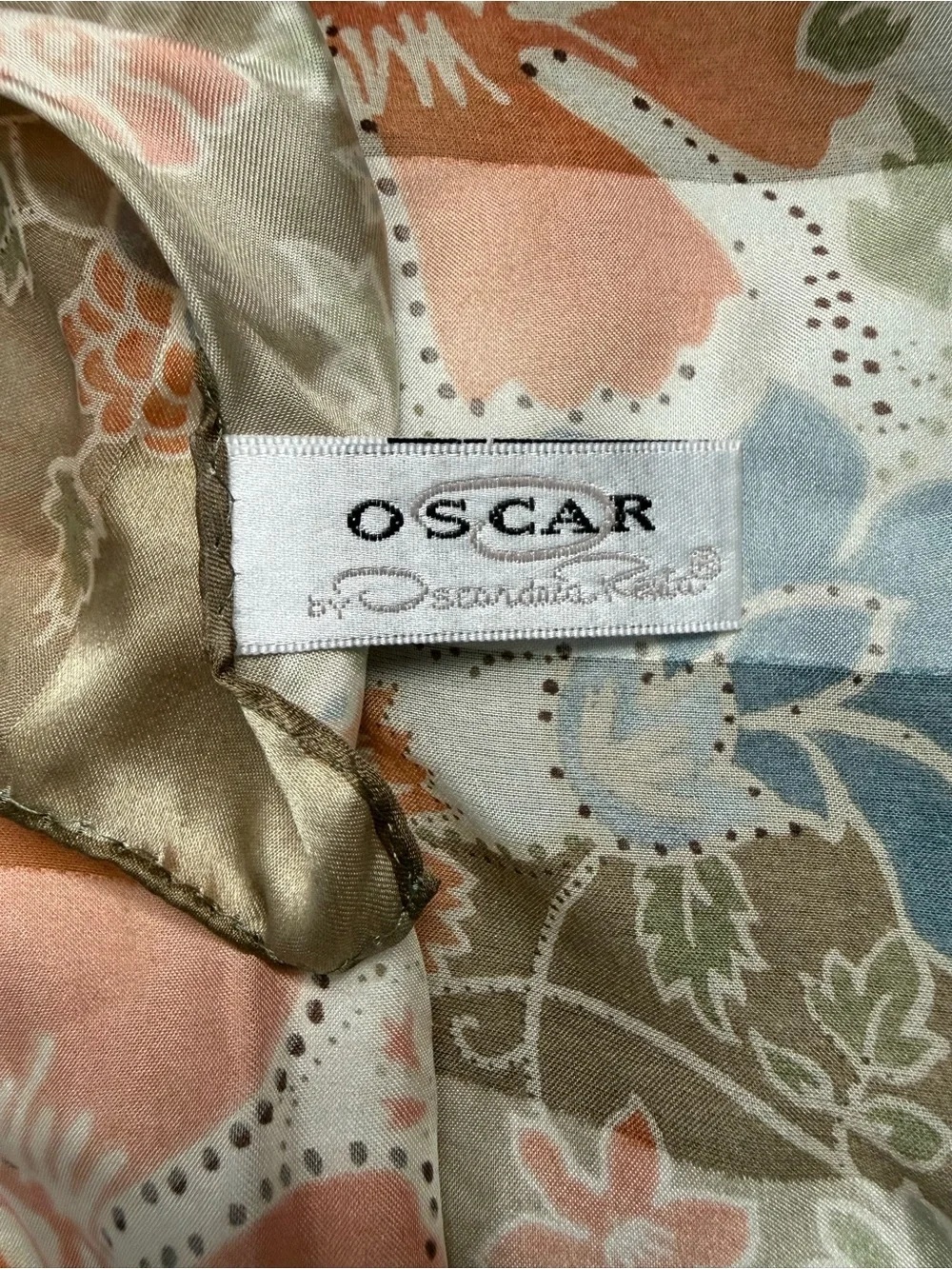 100% Silk Oscar de la Renta Vintage Floral Scarf, 52” x 11”